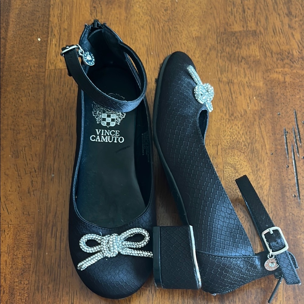 Vince Camuto Black Textured Heels with Sparkling Bow